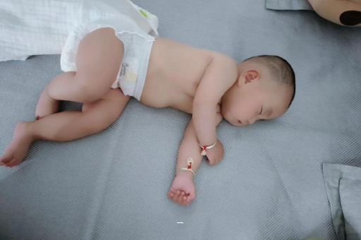 府谷怀孕肚子撑的难受